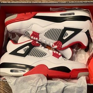 Air Jordan 4 Retro Fire Red
